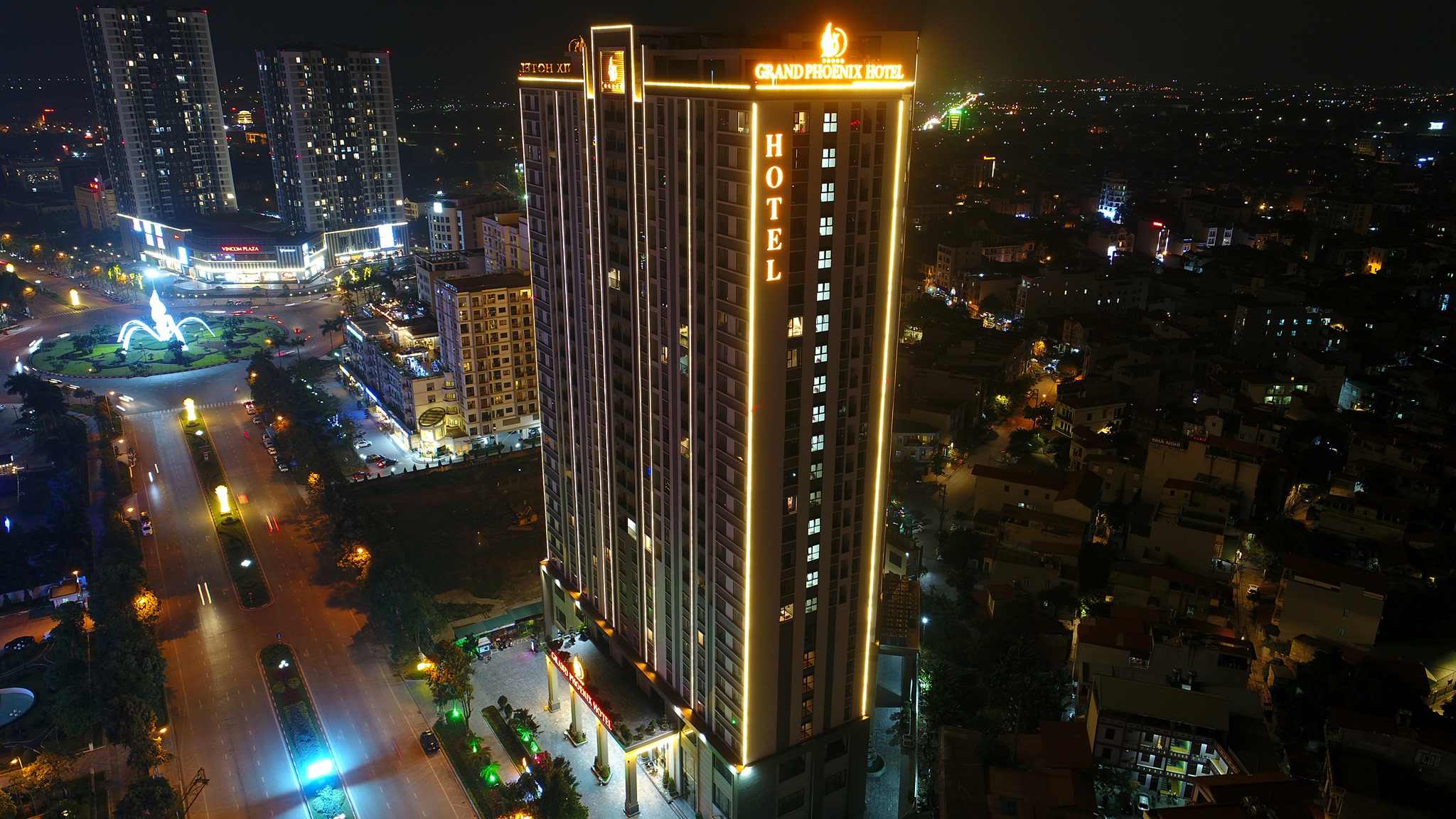 Grand Phoenix Hotel